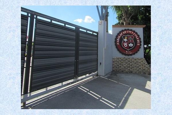 How Do Automatic Gates Work?